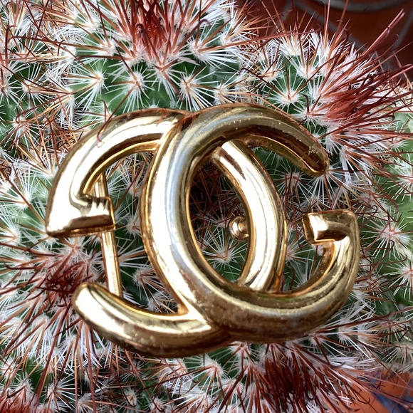 Authentic Gucci Double GG Belt Buckle (Small Version)
